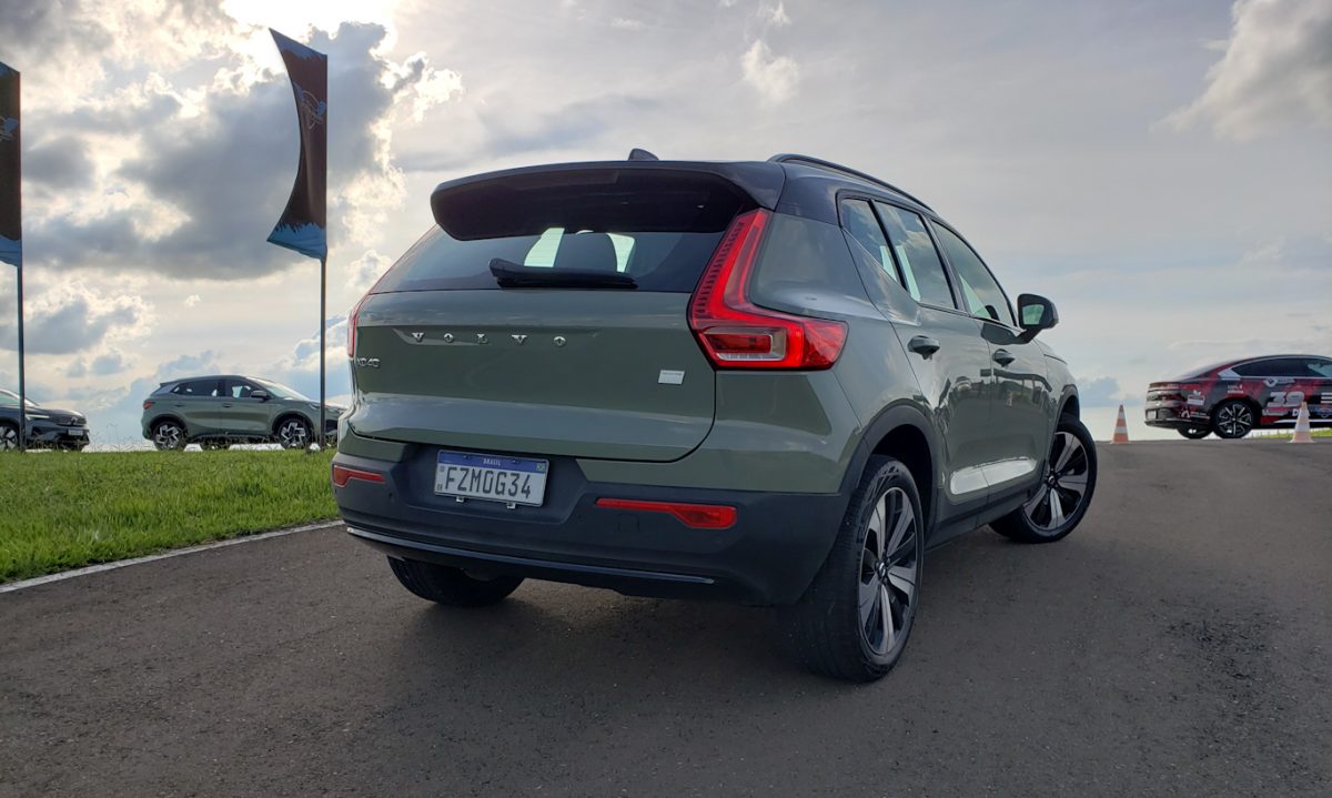Volvo XC40 Recharge Plus P6 [Auto+ / Renan Melo]