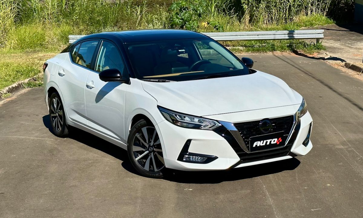 Nissan Sentra Exclusive [Auto+ / João Brigato]