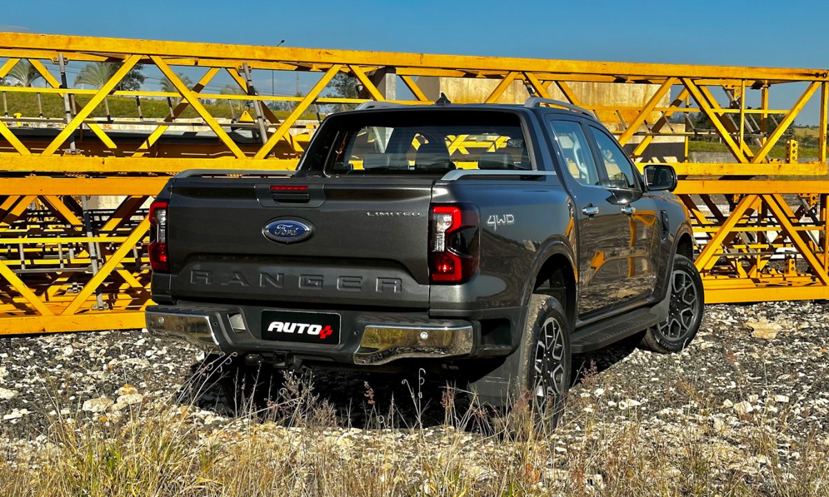 Ford Ranger Limited com pacote [Auto+ / João Brigato]