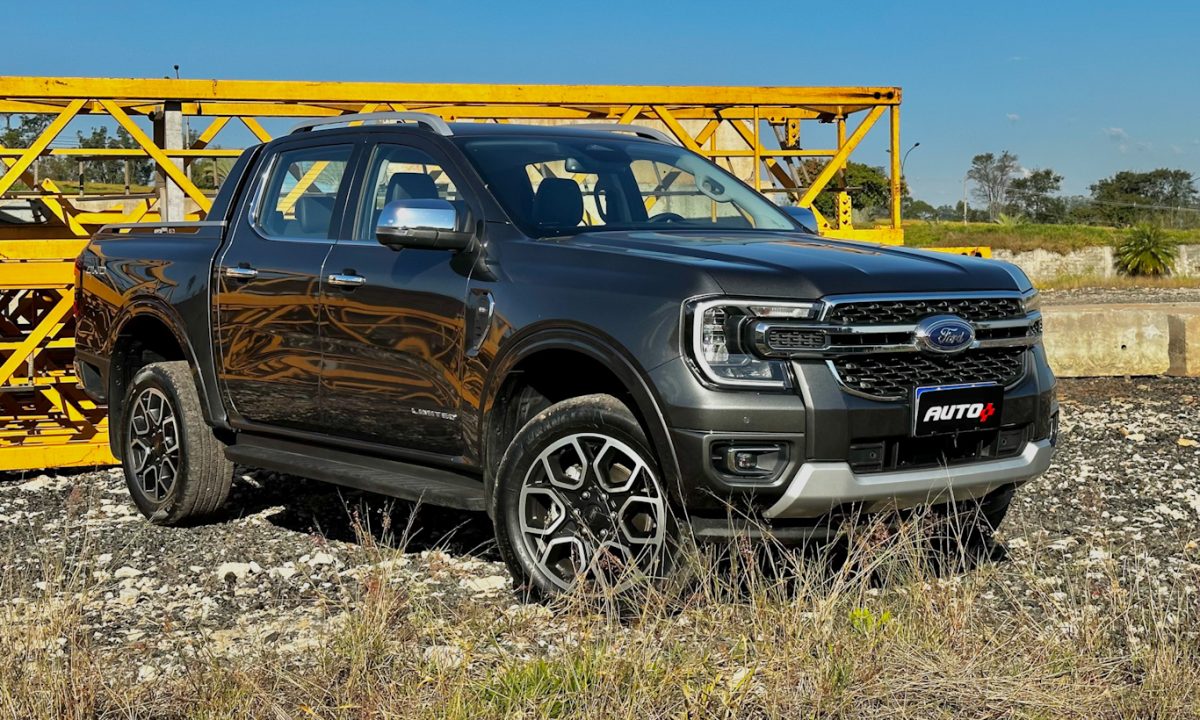Ford Ranger Limited com pacote [Auto+ / João Brigato]