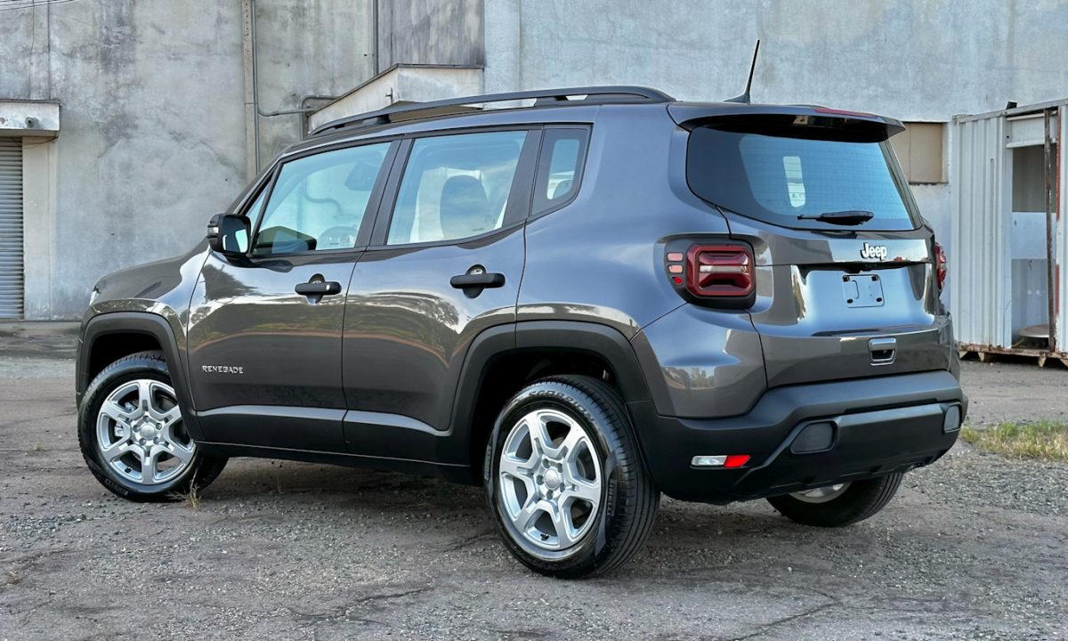 Jeep Renegade sem nome [Auto+ / João Brigato