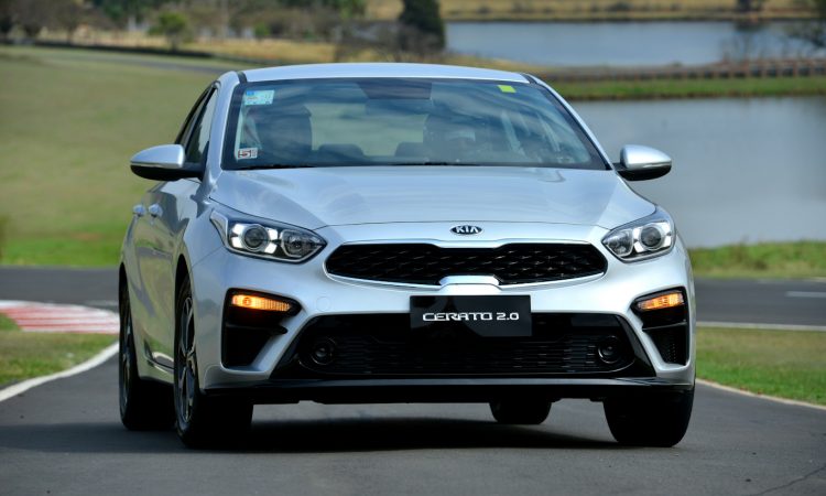 Kia Cerato [divulgação]