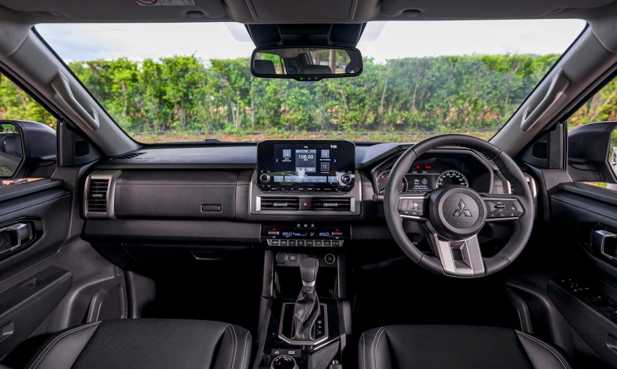 interior da nova Mitsubishi Triton