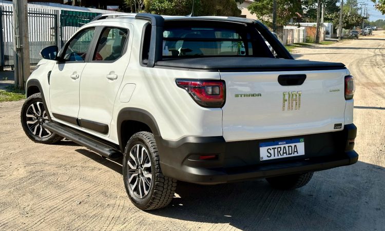Fiat Strada Ranch turbo [Auto+ / João Brigato]