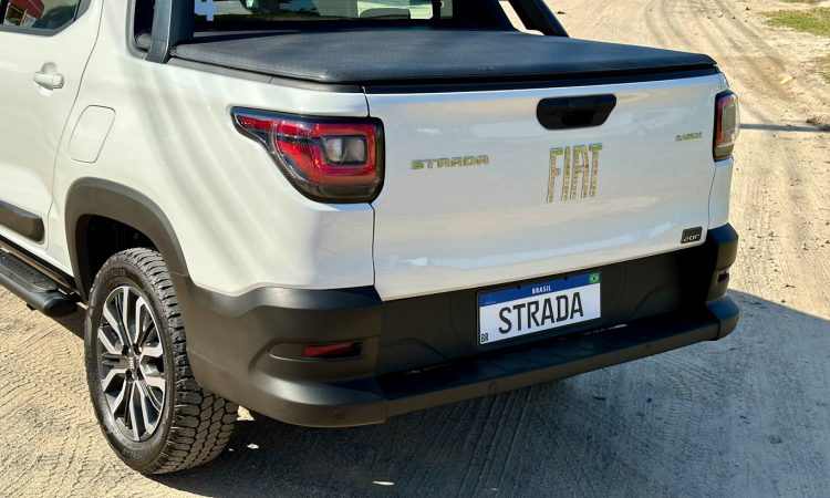 Fiat Strada Ranch turbo [Auto+ / João Brigato]