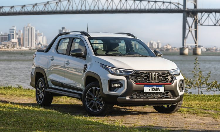 Fiat Strada Ultra turbo [divuklgação]
