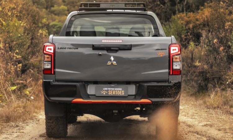 Mitsubishi L200 Triton Savana Sertões [divulgação]