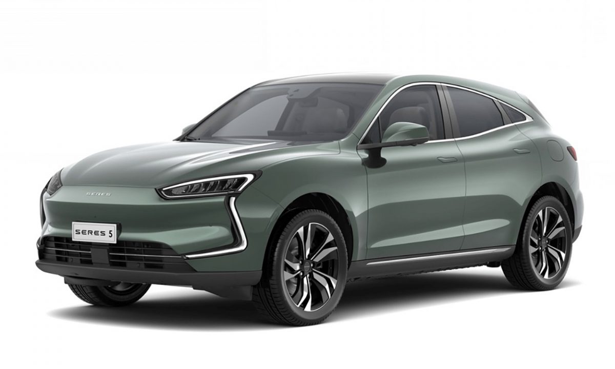 Seres Brasil - Imagem mostra Seres 5 BEV com fundo branco