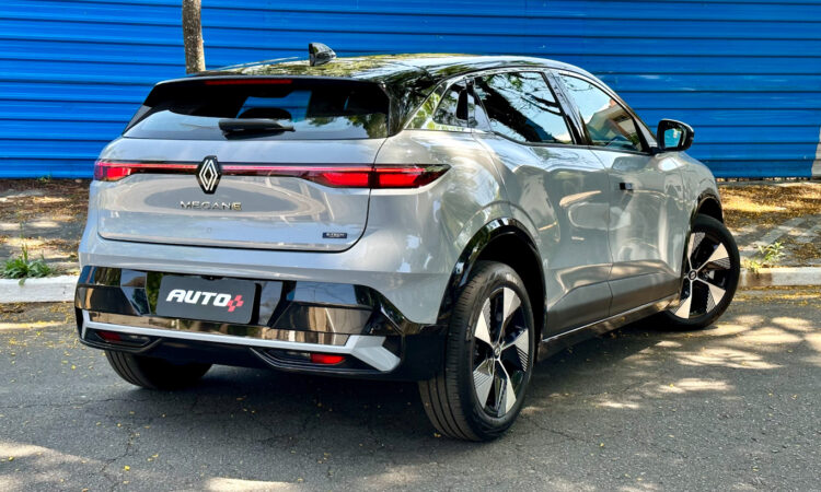 Renault Megane E-Tech [Auto+ / João Brigato