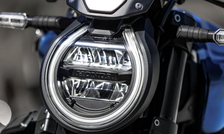 Honda CB 1000R 2024 [divulgação]