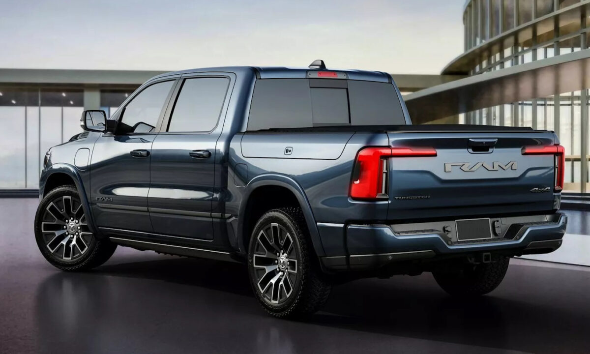 Ram 1500 Ramcharger cinza parada de traseira