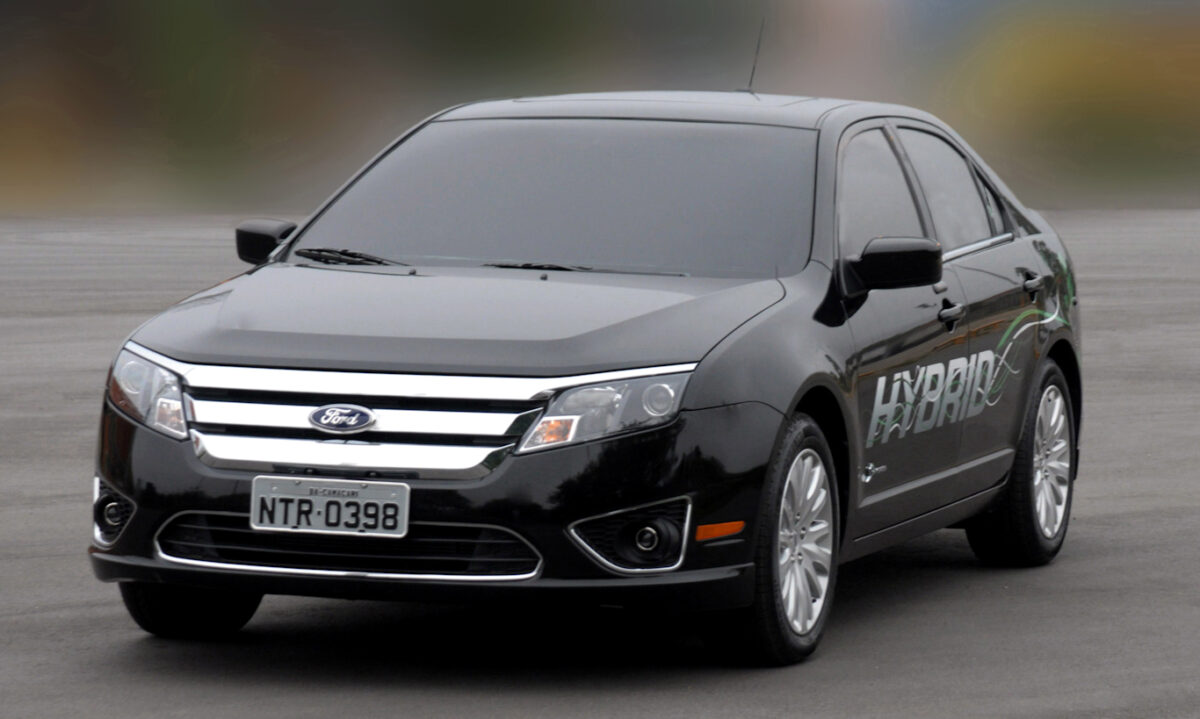 Ford Fusion Hybrid 2010 [divulgação]