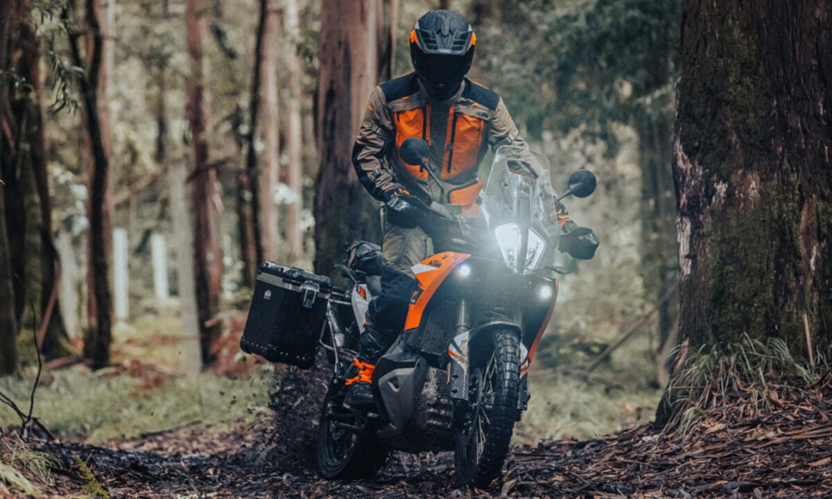 KTM 890 S [divulgação]