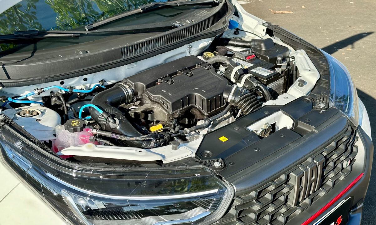 Fiat Strada Ultra turbo [Auto+ / João Brigato