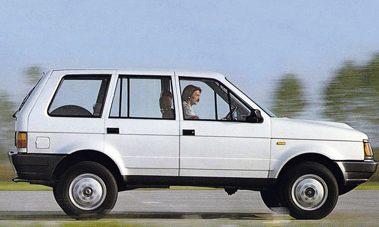 As linhas do Rayton-Fissore Magnum / Laforza lembram um Uno SUV