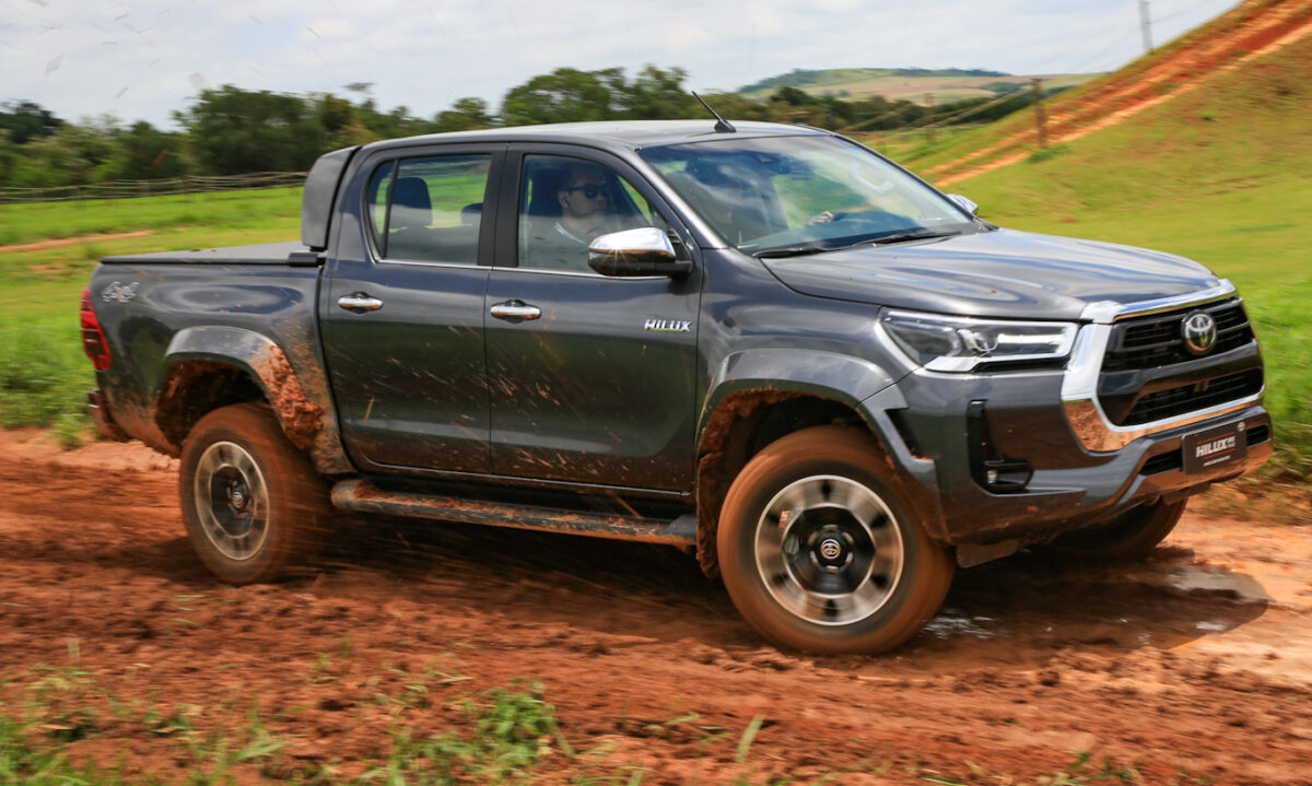 Toyota Hilux SRX Plus [divulgação]