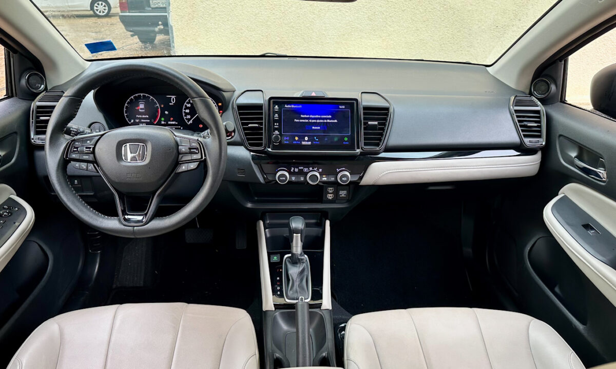 Honda City Touring [Auto+ / João Brigato]