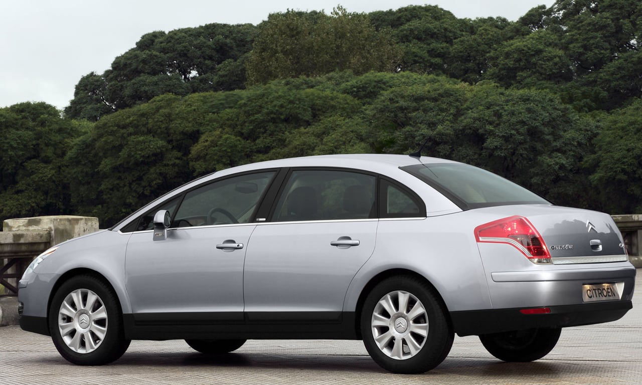 Citroën C4 Pallas [divulgação]