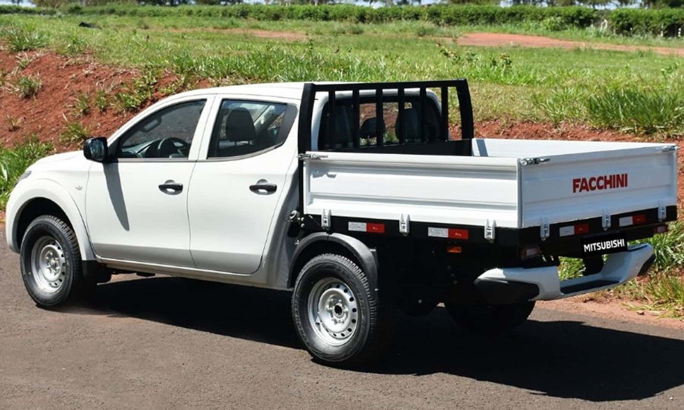 Mitsubishi L200 Triton com caçamba da Facchini [divulgação]