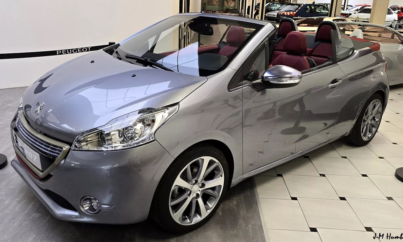 Peugeot 208 Cabriolet [reprodução]