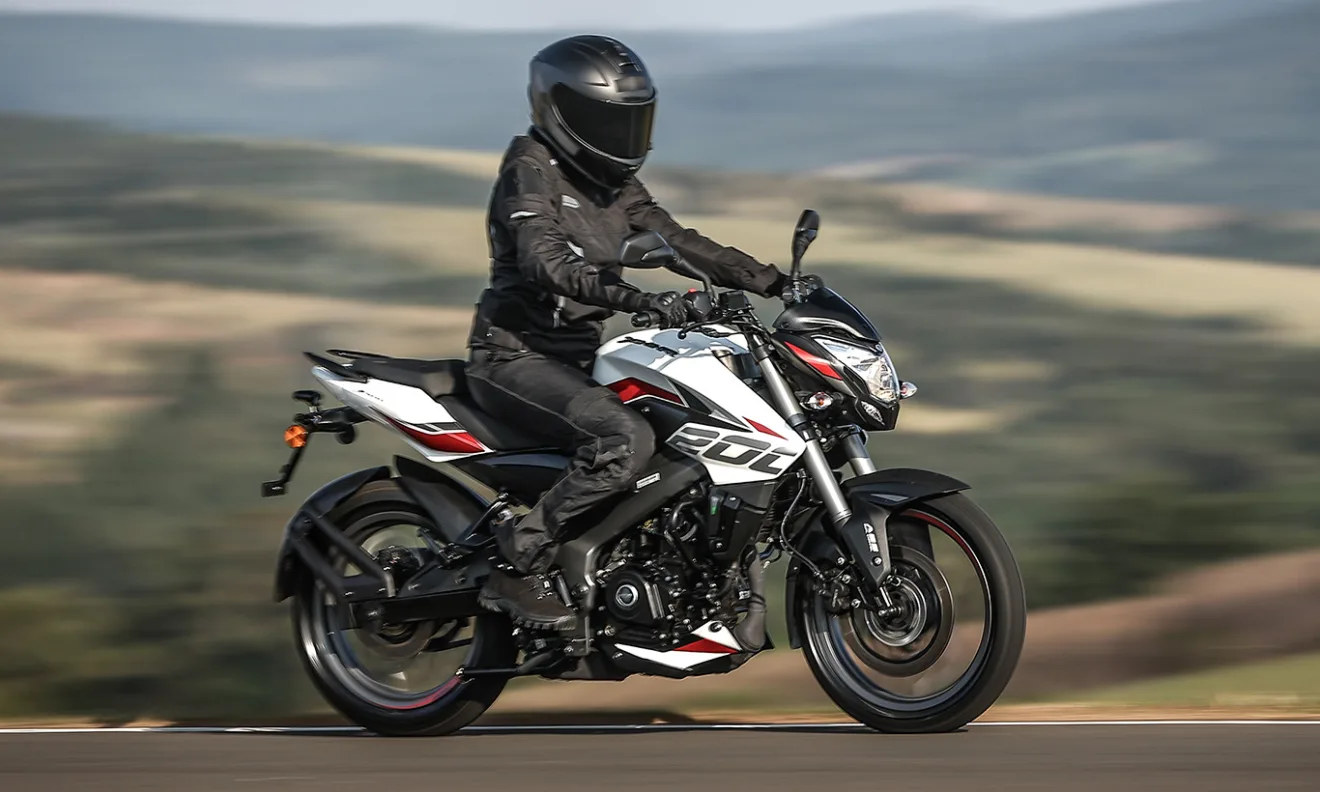 Bajaj Dominar 200 [divulgação]