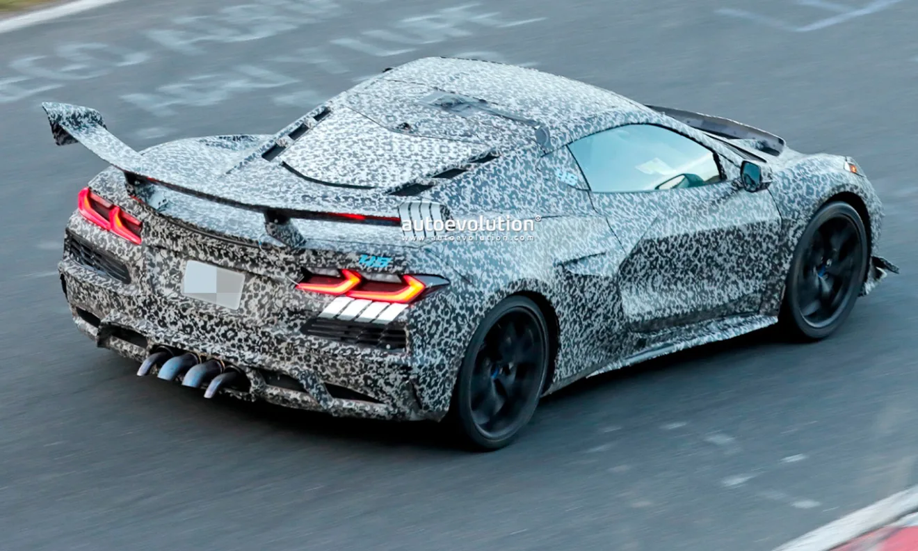 Flagra Chevrolet Corvette ZR1 [reprodução]