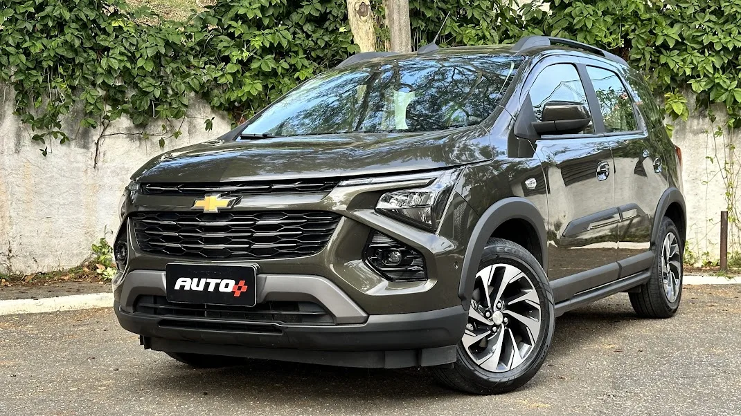 O Chevrolet Spin é um dos carros mais utilizados como táxi por conta do espaço interno e do amplo porta-malas