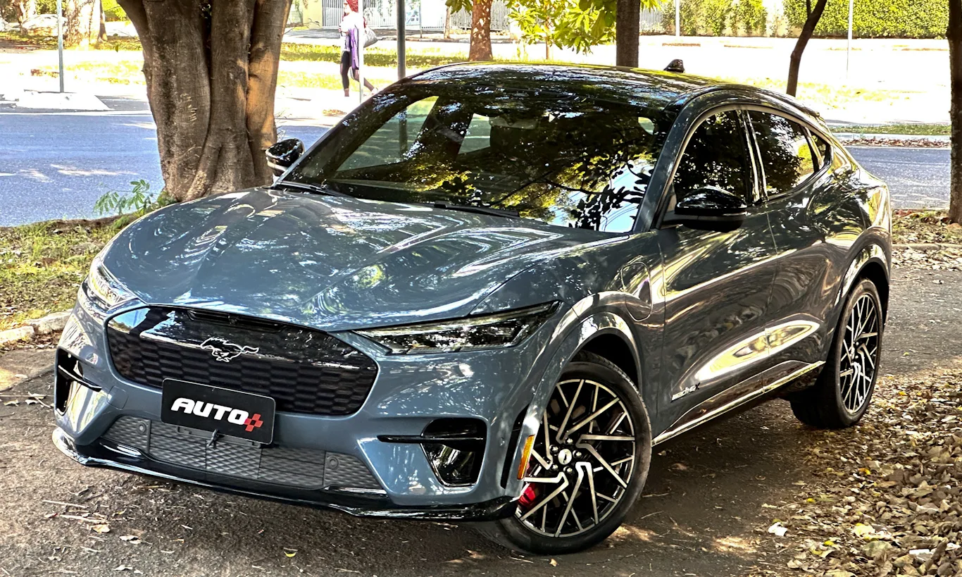 Falta de maçanetas rende processo para o Ford Mustang Mach-E