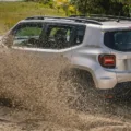 Jeep Renegade Sahara 2025 [divulgação]