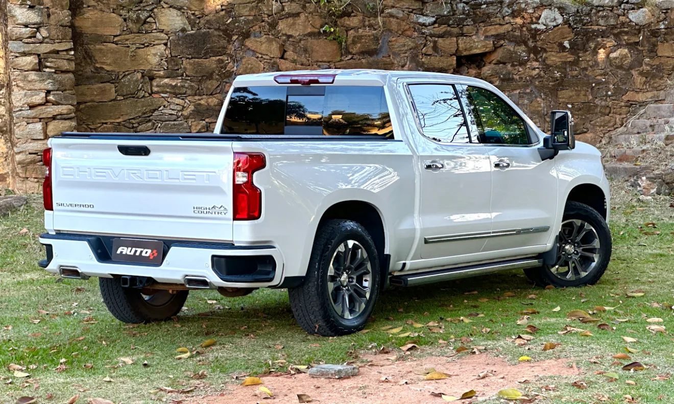 Chevrolet Silverado High Country [Auto+ / João Brigato]