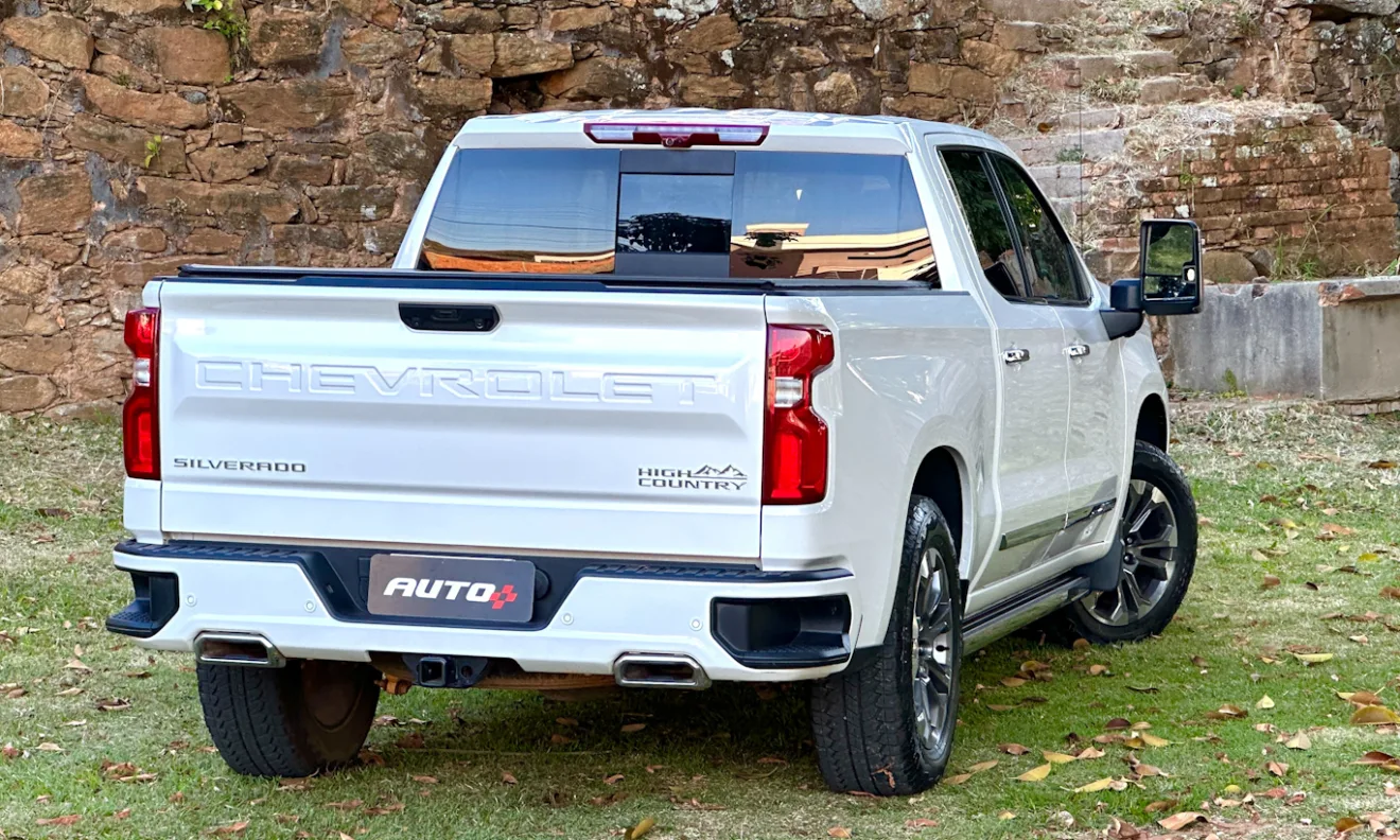 Chevrolet Silverado High Country [Auto+ / João Brigato]