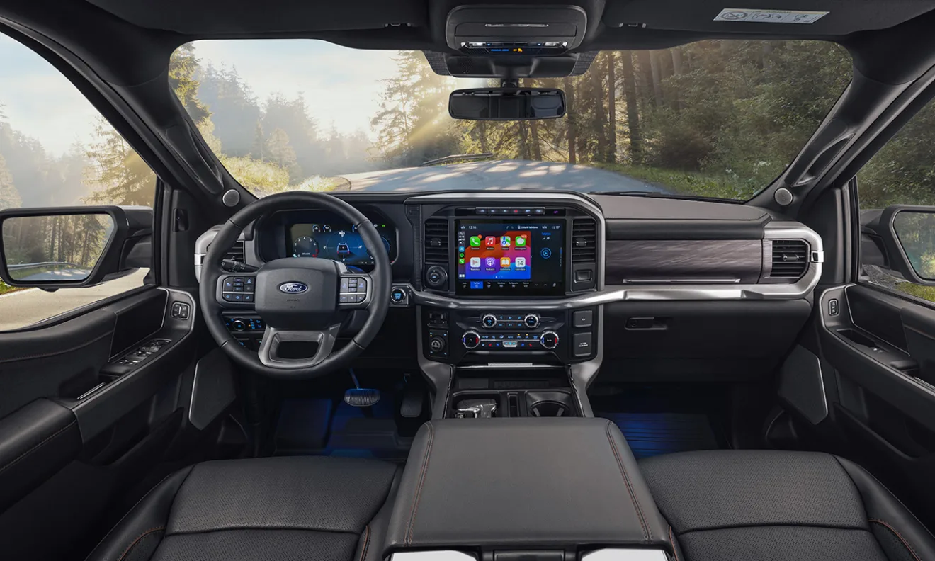 Ford F-150 Lariat interior e painel