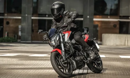 Bajaj Dominar 250 [divulgação]