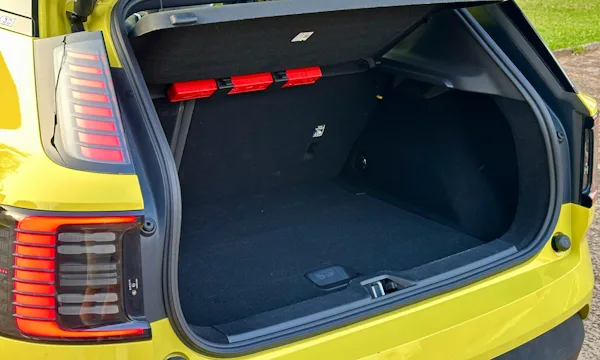 porta-malas do volvo ex30