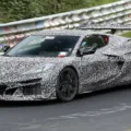 Flagra Chevrolet Corvette Zora [reprodução/CarBuzz]