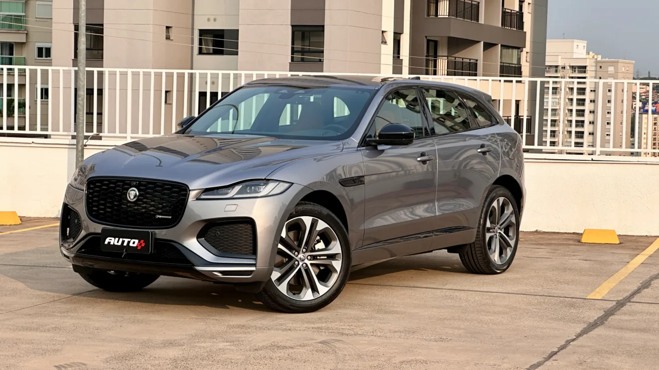 Jaguar F-Pace R-Dynamic SE [Auto+ / João Brigato]