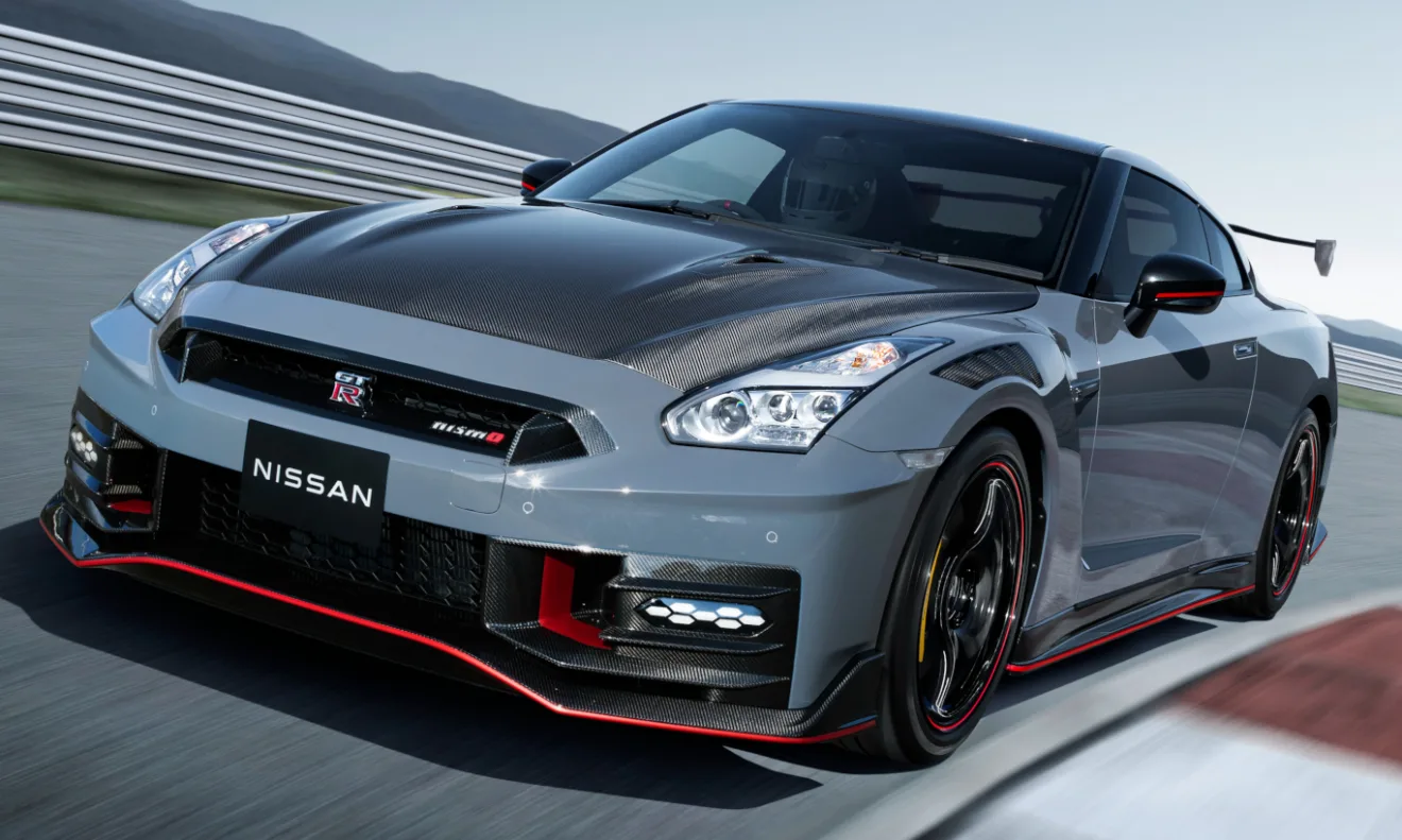 Nissan GT-R