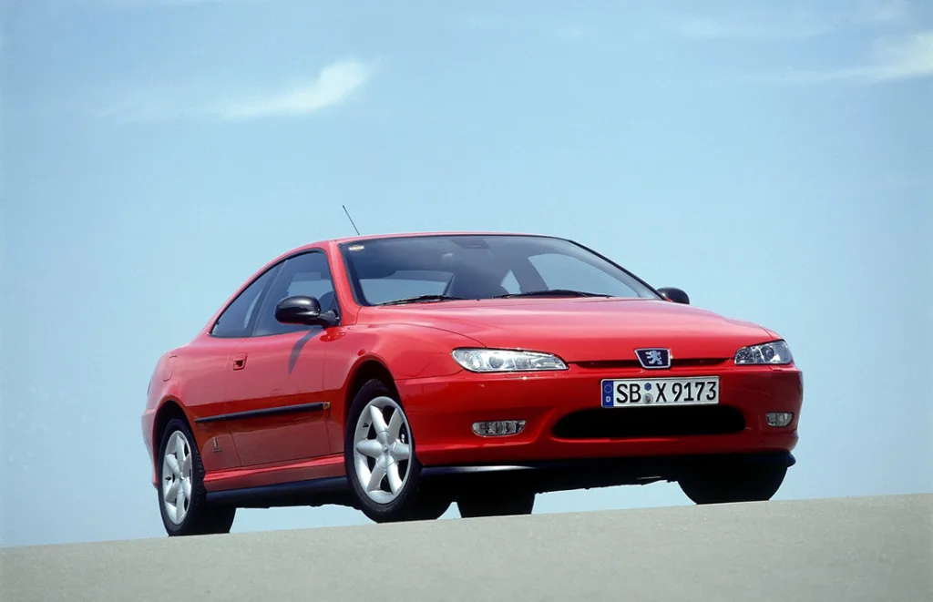 O Peugeot 406 Coupé foi um carro francês que marcou época