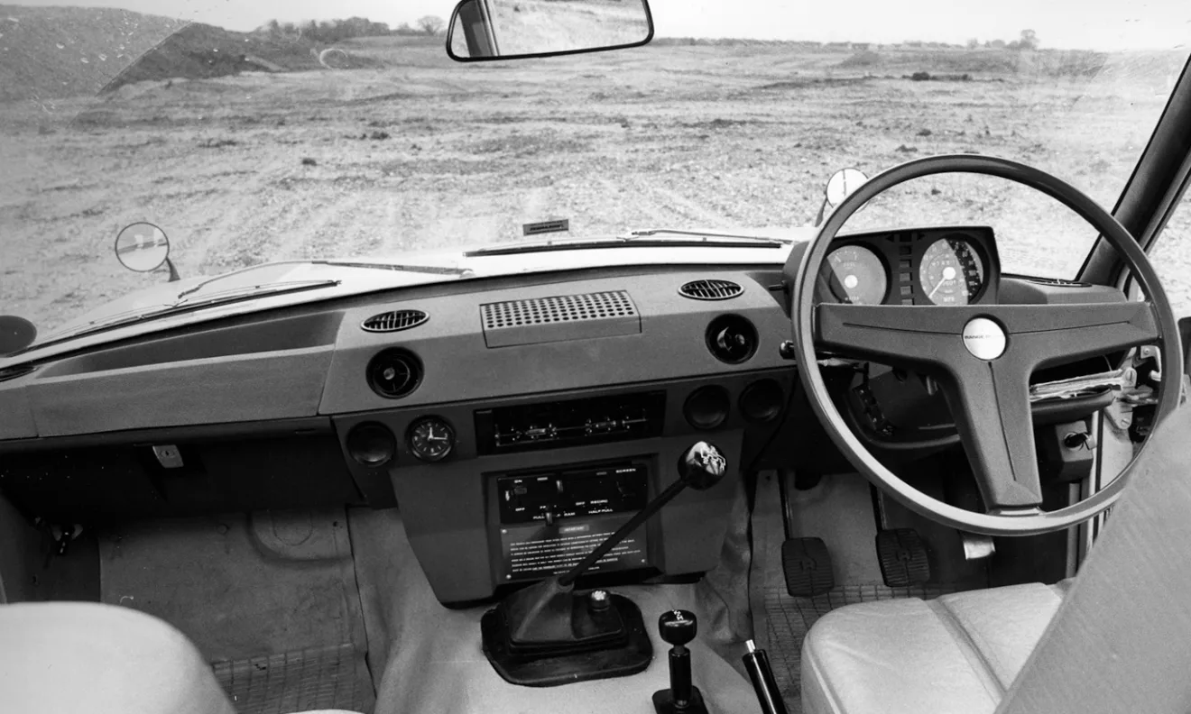 Range Rover interior [divulgação]