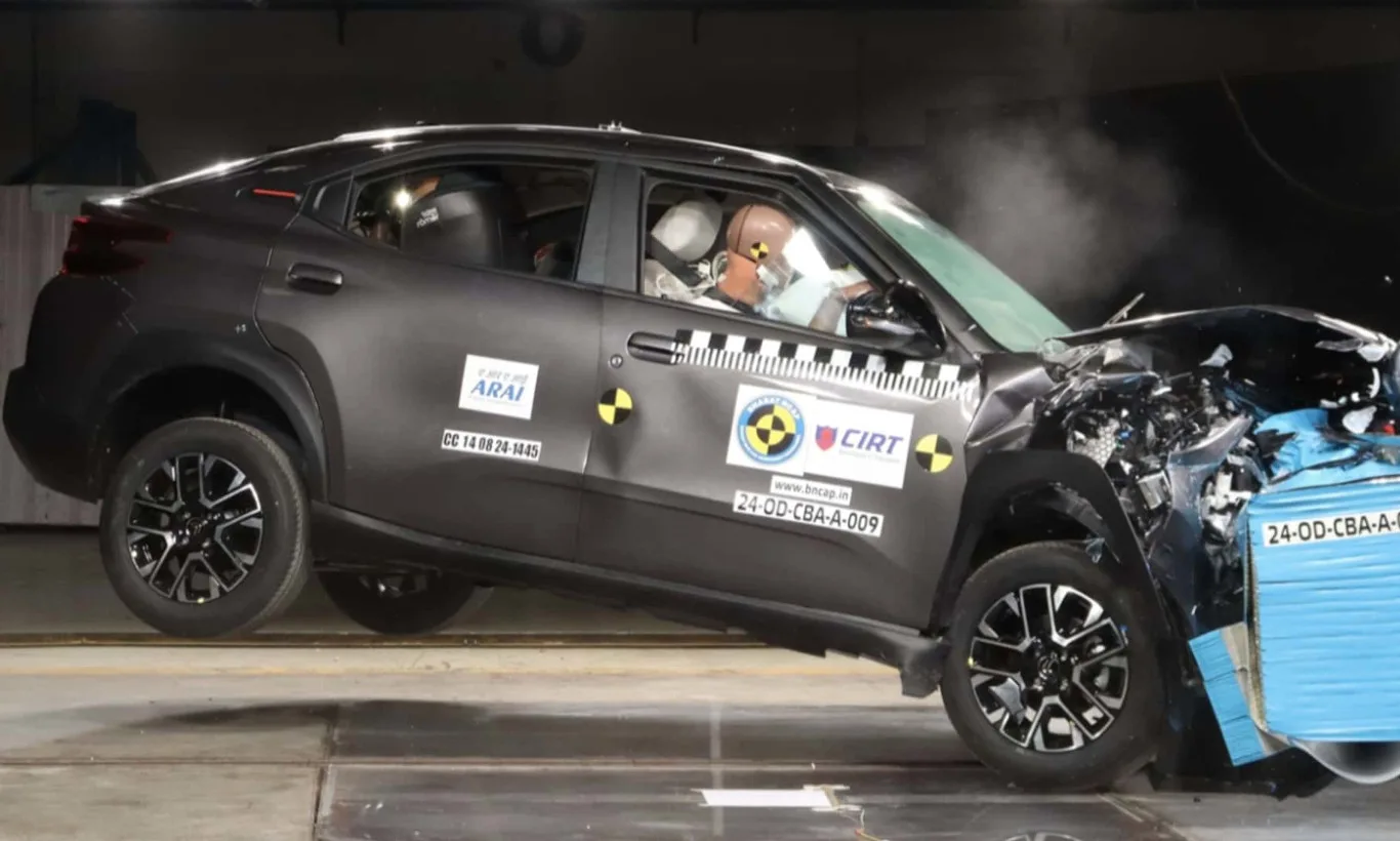 Citroën Basalt em crash test [divulgação]