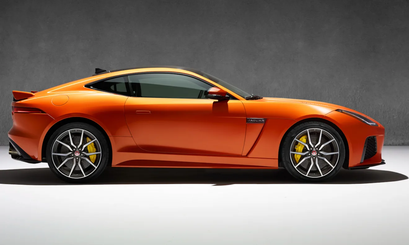 Jaguar F-Type Coupé SVR lateral estático 