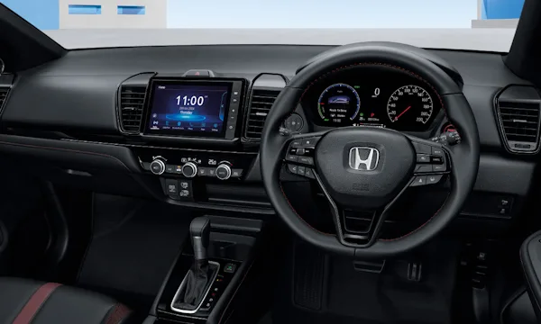 interior do Honda City RS híbrido da tailândia