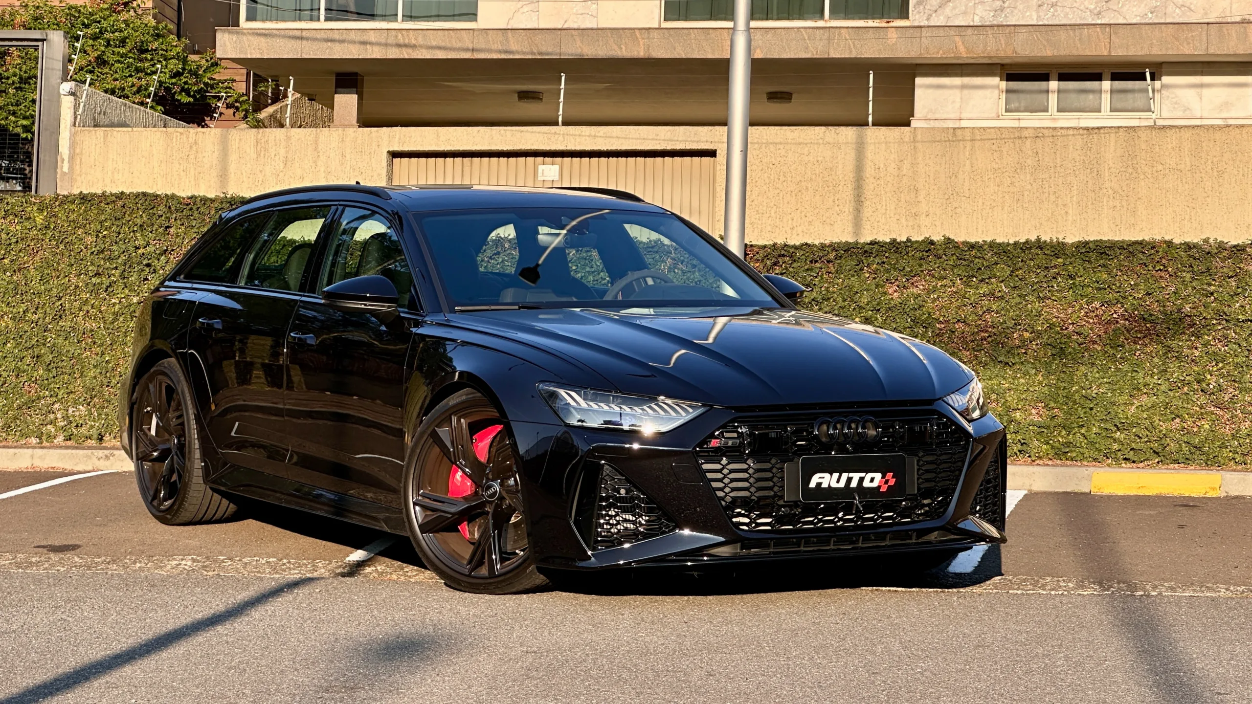 Audi RS6 Performance [Auto+ / João Brigato]