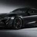 Edição de despedida Toyota GR Supra - Carro na cor preta com fundo neutro