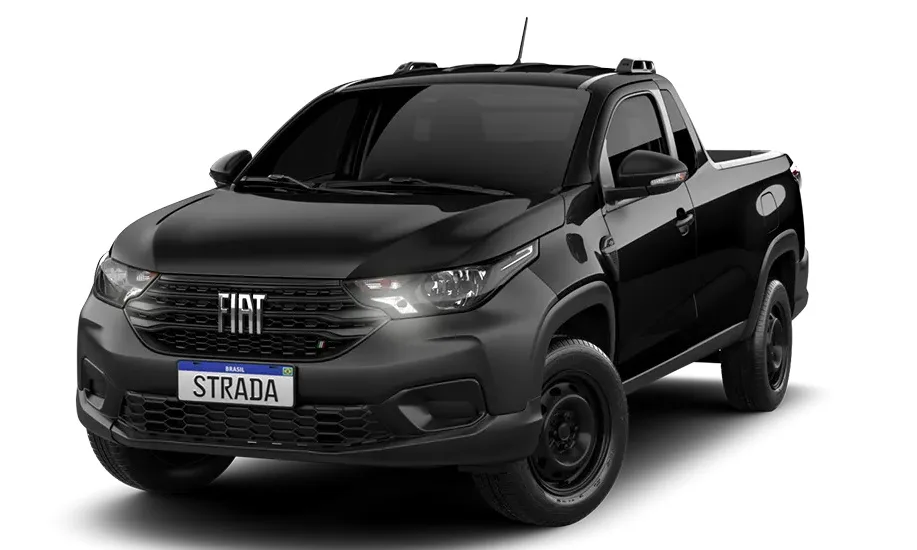 Fiat Strada Endurance preta com faróis acesos, fundo branco e vista de frente