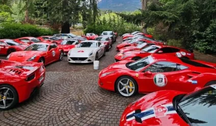 25 Ferraris desbravam a Patagônia em roteiro de sete dias - Imagem de vários carros da Ferrari