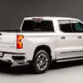 traseira da Chevrolet Silverado 2025