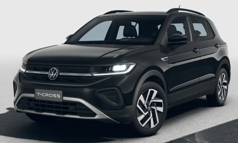 Volkswagen T-Cross Comfortline 200 TSI preto, com faróis acesos e fundo branco