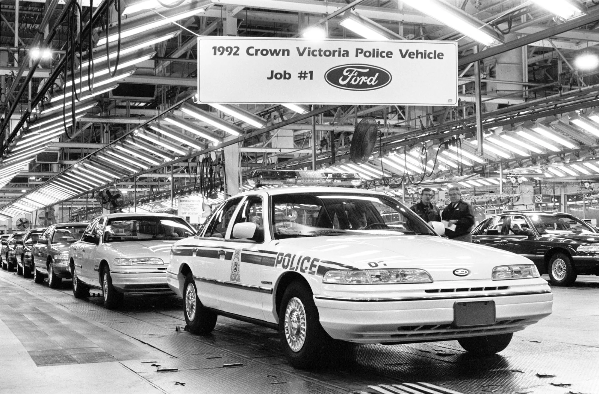 Ford Crown Victoria na linha de montagem