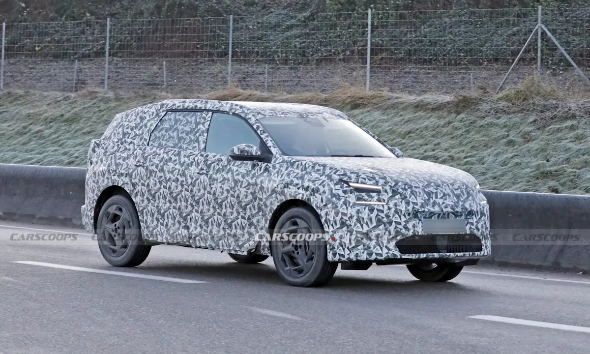 Citroën C5 Aircross de 7 lugares camuflado de frente